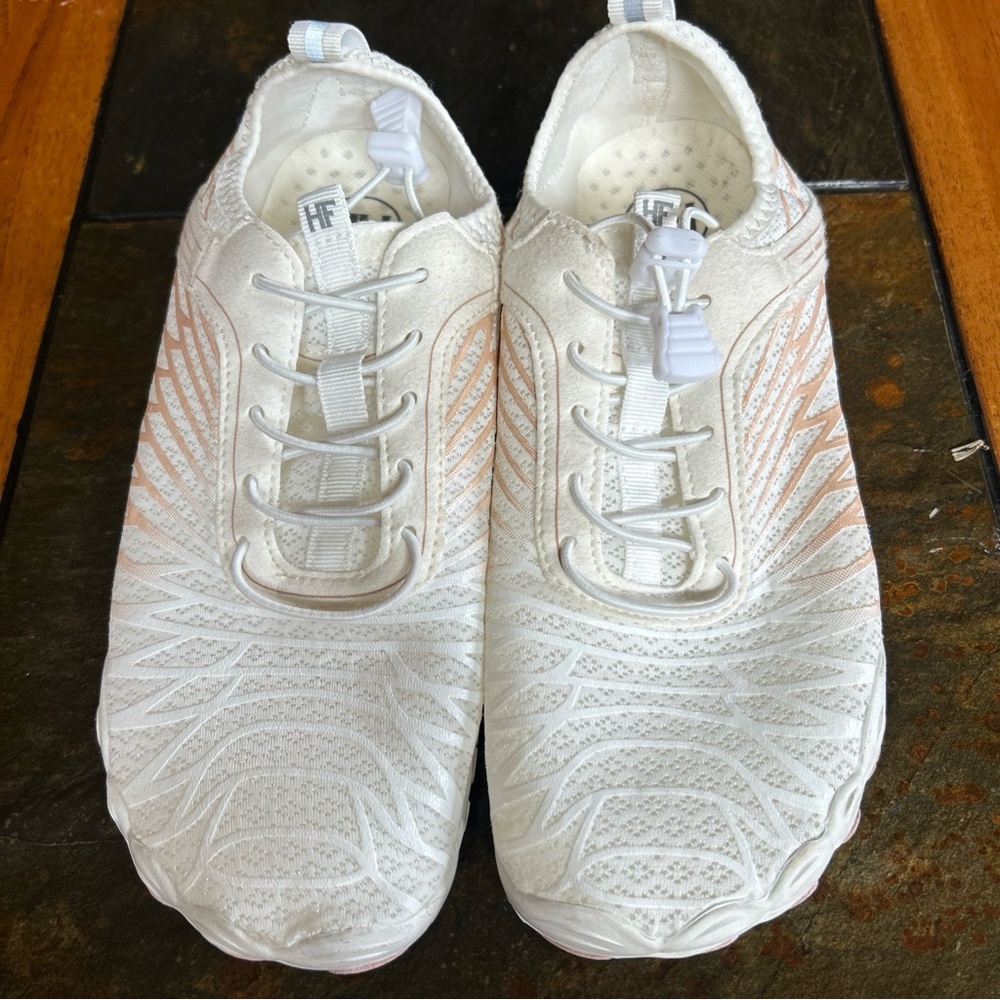 HF Hiking Athletic Shoe Sz 40 White Slip On Barefoot Shoes US M7/7.5 W9/9.5